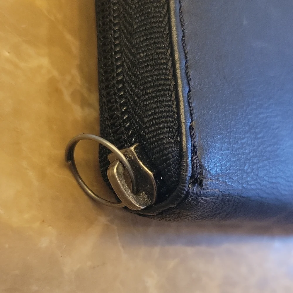 100% Black Leather Card Holder/Billfold